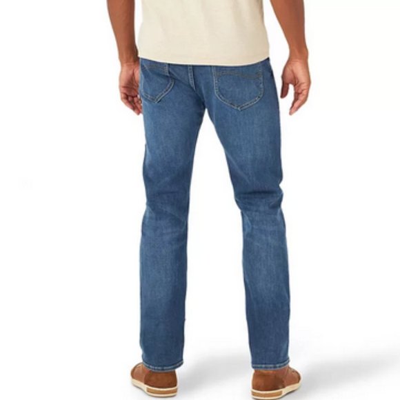 Men's Lee® Extreme Motion Stretch Slim Straight Jeans - Picture 3 of 4